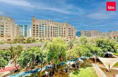 Apartment - 1 Bedroom - 2 Bathrooms for rent in Al Shahla - Shoreline Apartments - Palm Jumeirah - Dubai