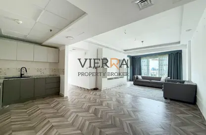 شقة - 2 غرف نوم - 2 حمامات للايجار في سكاي كورتس تاور B - أبراج سكاي كورتس - دبي لاند - دبي