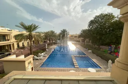 صورة لـ حوض سباحة فيلا - 4 غرف نوم - 6 حمامات للايجار في منطقة المرور - أبوظبي ، صورة رقم 1