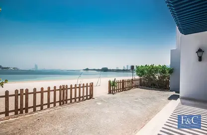Villa - 5 Bedrooms - 6 Bathrooms for rent in Palma Residences - Palm Jumeirah - Dubai