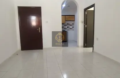 Apartment - 1 Bedroom - 1 Bathroom for rent in Hamad Bin Al Jesrain Villas - Al Maqtaa - Abu Dhabi