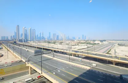 Office Space - Studio - 1 Bathroom for rent in Crystal Tower - Business Bay - Dubai