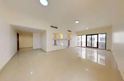 Apartment - 4 Bedrooms - 4 Bathrooms for rent in Golden Sands 9 - Mankhool - Bur Dubai - Dubai