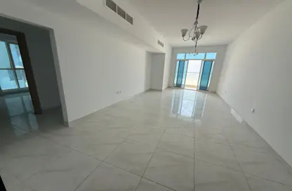Apartment - 3 Bedrooms - 2 Bathrooms for rent in Corniche Tower - Ajman Corniche Road - Ajman