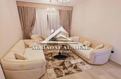 شقة - غرفة نوم - 2 حمامات للايجار في شارع التعاون - التعاون - الشارقة