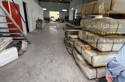 مستودع - استوديو - 3 حمامات للايجار في أم الثعوب - أم القيوين