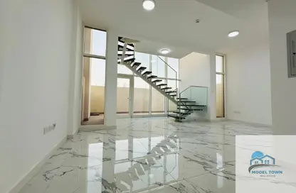 Apartment - 2 Bedrooms - 3 Bathrooms for rent in Oasis 2 - Oasis Residences - Masdar City - Abu Dhabi
