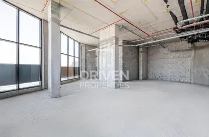 Retail - Studio for rent in Harmony Point - Dubai Industrial City - Dubai