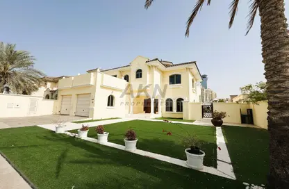 Villa - 5 Bedrooms - 6 Bathrooms for rent in Garden Homes Frond B - Garden Homes - Palm Jumeirah - Dubai