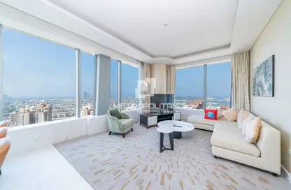 Apartment - 1 Bedroom - 2 Bathrooms for sale in The Palm Tower - Palm Jumeirah - Dubai