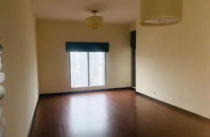 Apartment - 1 Bedroom - 2 Bathrooms for rent in Green Lakes Towers - JLT Cluster S - Jumeirah Lake Towers - Dubai