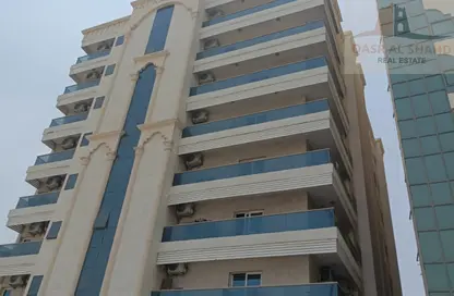 عمارة بالكامل - استوديو - 8 حمامات للبيع في النباعة - الشارقة