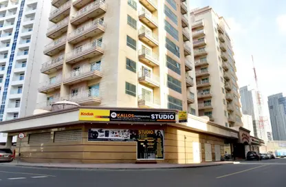 Shop - Studio - 1 Bathroom for rent in Al Hawai Twin Towers - Al Nahda 2 - Al Nahda - Dubai