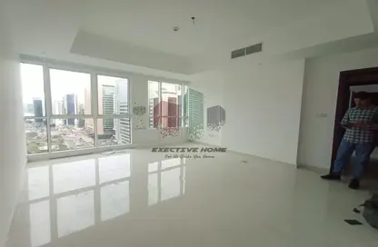 Empty Room image for: Apartment - 2 Bedrooms - 2 Bathrooms for rent in Liwa Centre Towers - Hamdan Street - Abu Dhabi, Image 1