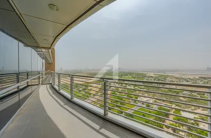 صورة لـ شرفة دوبلكس - 3 غرف نوم - 3 حمامات للبيع في سكاي جاردنز - مركز دبي المالي العالمي - دبي ، صورة رقم 1