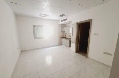 Apartment - Studio - 1 Bathroom for rent in Fire Station Road - Muwaileh - Sharjah