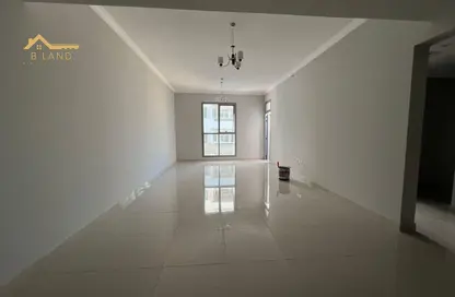 Apartment - 2 Bedrooms - 3 Bathrooms for rent in Al Khan Lagoon Tower - Al Khan Lagoon - Al Khan - Sharjah