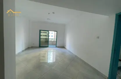 Apartment - 3 Bedrooms - 3 Bathrooms for rent in Al Khan Corniche - Al Khan - Sharjah
