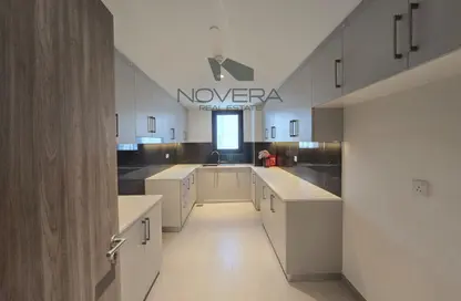 Apartment - 4 Bedrooms - 5 Bathrooms for sale in Jawaher Residences - Maryam Island - Sharjah