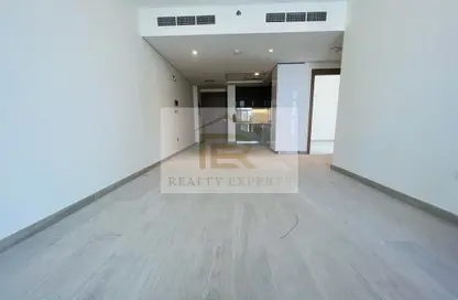Empty Room image for: Apartment - 3 Bedrooms - 3 Bathrooms for rent in AZIZI Riviera - Meydan One - Meydan - Dubai, Image 1