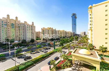Apartment - 3 Bedrooms - 4 Bathrooms for sale in Al Haseer - Shoreline Apartments - Palm Jumeirah - Dubai