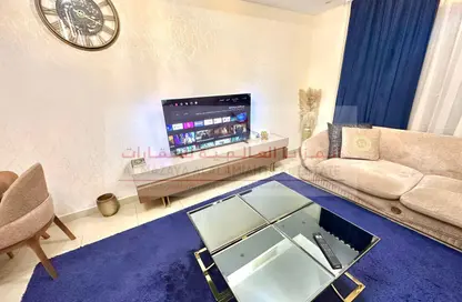 Apartment - 1 Bedroom - 2 Bathrooms for rent in Beach Tower 2 - Al Khan Lagoon - Al Khan - Sharjah