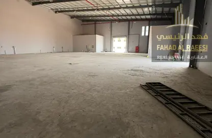 مستودع - استوديو - 1 حمام للايجار في أم الثعوب - أم القيوين