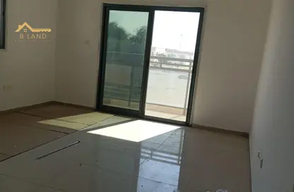 شقة - 2 غرف نوم - 3 حمامات للايجار في فلل الروضة 3 - 3  الروضة - الروضة - عجمان