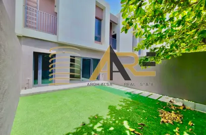 Villa - 2 Bedrooms - 4 Bathrooms for rent in Sarab 2 - Aljada - Sharjah