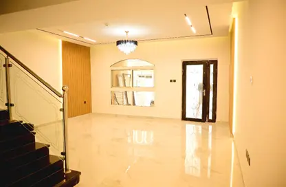 فيلا - 3 غرف نوم - 4 حمامات للايجار في مسكن الامير - قرية الجميرا سركل - دبي