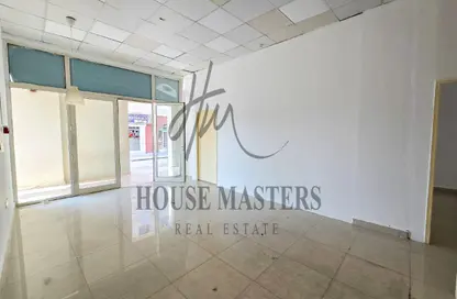Shop - Studio - 1 Bathroom for rent in Building X19 - England Cluster - International City - Dubai