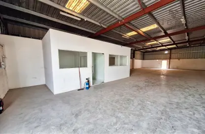Warehouse - Studio - 1 Bathroom for rent in Ras Al Khor Industrial - Ras Al Khor - Dubai