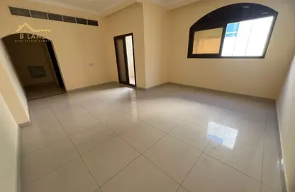 Apartment - 2 Bedrooms - 3 Bathrooms for rent in Al Qulaya'ah - Al Sharq - Sharjah