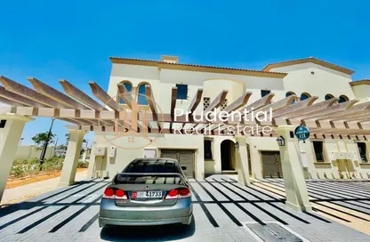 Townhouse - 2 Bedrooms - 3 Bathrooms for rent in Bloom Living - Zayed City (Khalifa City C) - Khalifa City - Abu Dhabi