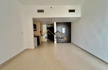 Apartment - Studio - 1 Bathroom for rent in Silicon Gates 1 - Silicon Gates - Dubai Silicon Oasis - Dubai