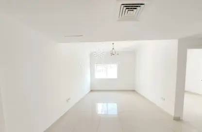 Apartment - 2 Bedrooms - 2 Bathrooms for rent in Al Anwar Tower - Al Khan Lagoon - Al Khan - Sharjah