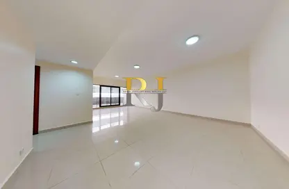 Apartment - 3 Bedrooms - 3 Bathrooms for rent in Golden Sands 9 - Mankhool - Bur Dubai - Dubai