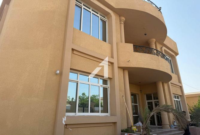 Spacious Villa with Private Garden and Annex