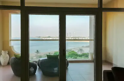 Apartment - 1 Bedroom - 2 Bathrooms for rent in Al Das - Shoreline Apartments - Palm Jumeirah - Dubai
