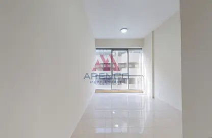 Apartment - 3 Bedrooms - 3 Bathrooms for rent in Silver Sands 2 - Mankhool - Bur Dubai - Dubai