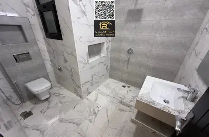 تاون هاوس - غرفة نوم - 2 حمامات للايجار في برج الكورنيش - طريق كورنيش عجمان - عجمان