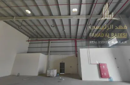 مستودع - استوديو - 1 حمام للايجار في أم الثعوب - أم القيوين