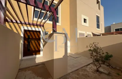 Townhouse - 3 Bedrooms - 4 Bathrooms for rent in Yasmin Community - Al Raha Gardens - Abu Dhabi