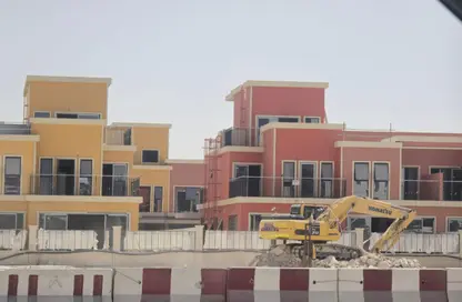 Townhouse - 5 Bedrooms - 5 Bathrooms for sale in Portofino - Damac Lagoons - Dubai