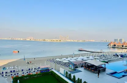 Apartment - 1 Bedroom - 2 Bathrooms for rent in Royal Bay - Palm Jumeirah - Dubai