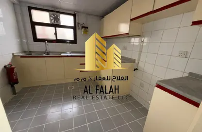 شقة - 3 غرف نوم - 2 حمامات للايجار في شارع جمال عبد الناصر - المجاز - الشارقة