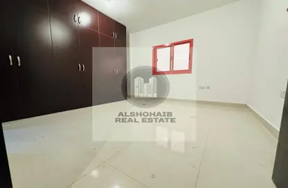 Apartment - 3 Bedrooms - 2 Bathrooms for rent in Al Khalidiya - Abu Dhabi