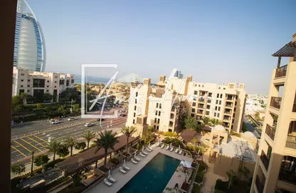 Apartment - 2 Bedrooms - 2 Bathrooms for sale in Lamtara 2 - Madinat Jumeirah Living - Umm Suqeim - Dubai
