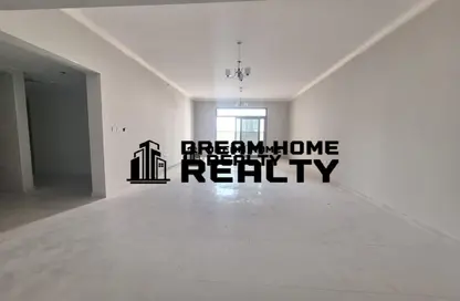 Apartment - 2 Bedrooms - 3 Bathrooms for rent in Rose Tower - Al Khan - Sharjah