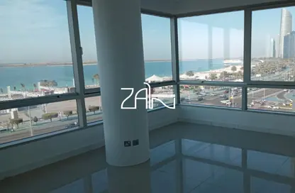 Apartment - 4 Bedrooms - 3 Bathrooms for rent in Corniche Road - Abu Dhabi
